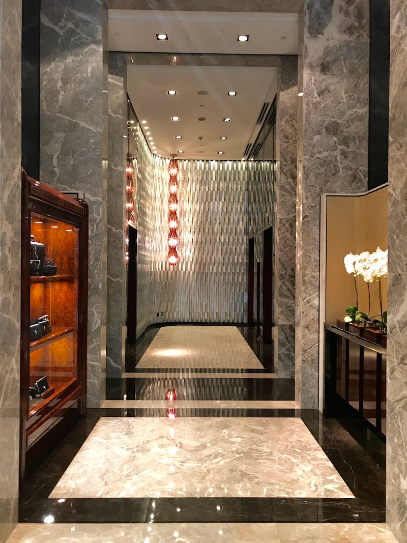 Four Seasons Hotel Pudong Elevator Lobby 