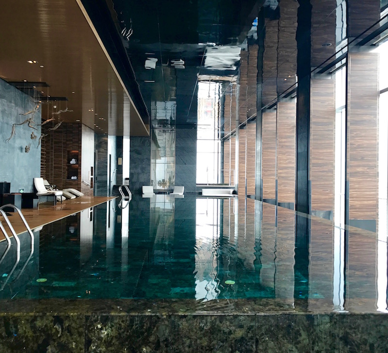 Four Seasons Hotel Pudong Infinity Edge Pool 