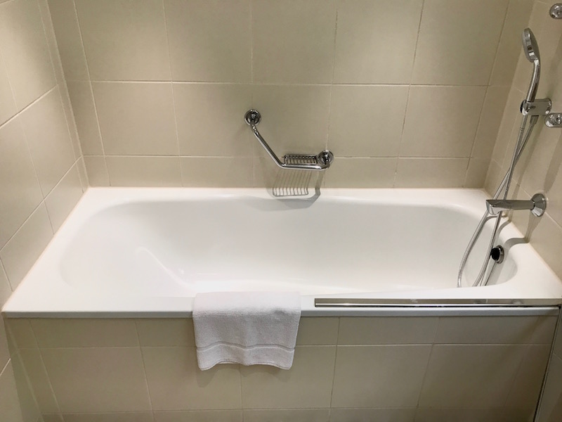 Deep Soaking Tub/Shower Combo