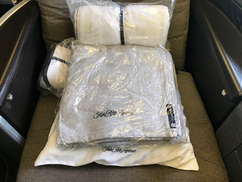 United Airlines Boeing 747 First Class Saks Fifth Avenue Bedding 