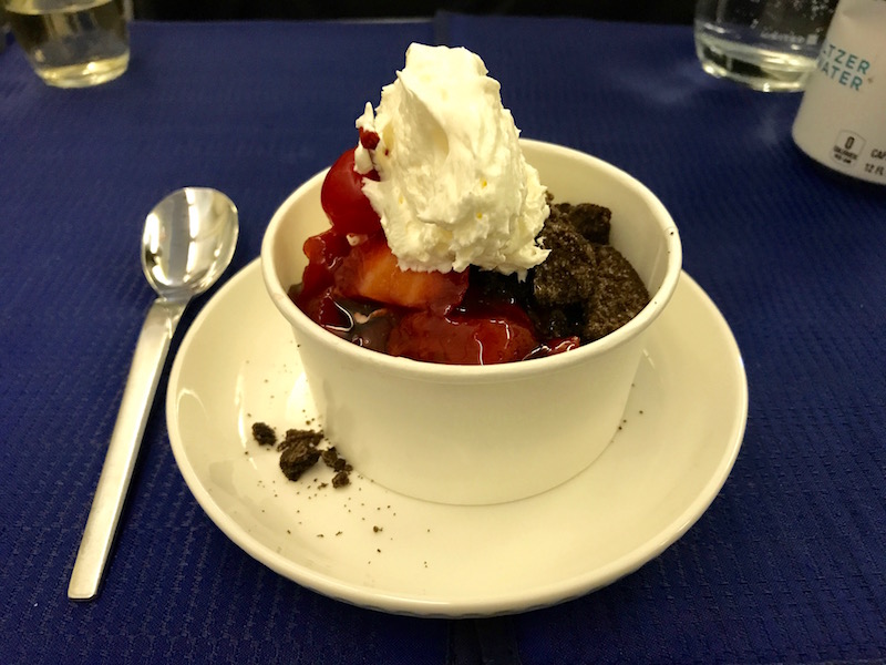 United Airlines Boeing 747 First Class Sundae 