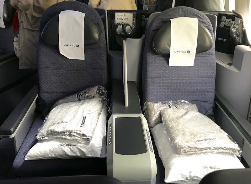 United Airlines Boeing 787 Business Class Seating