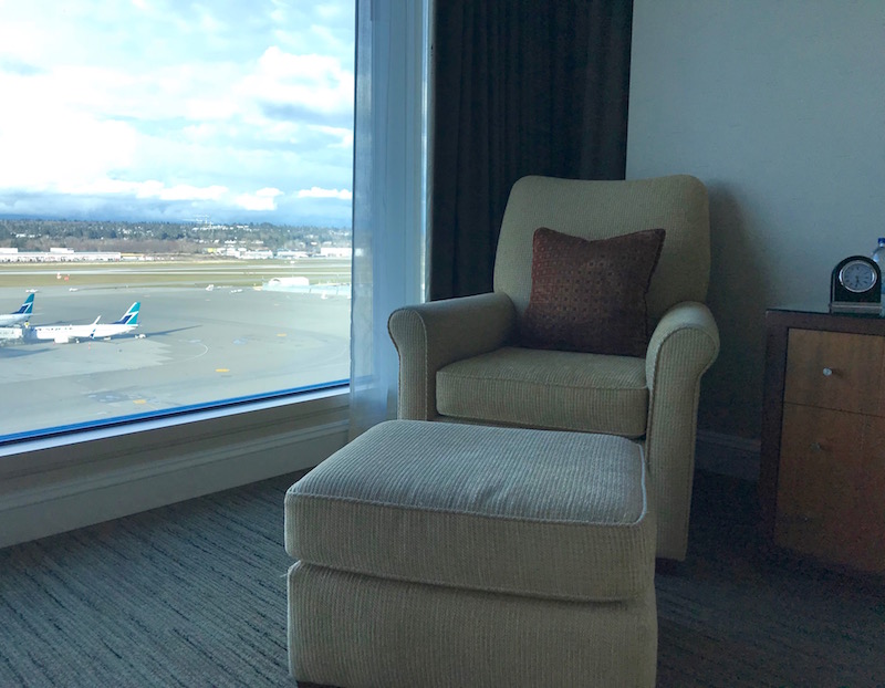 Fairmont Vancouver Airport Hotel Deluxe King Room Plane Spotting Chair