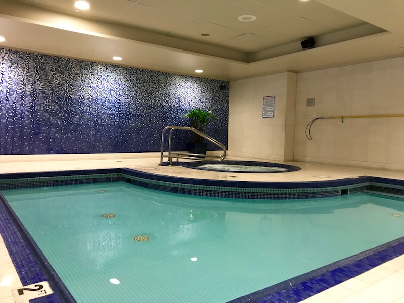Fairmont Vancouver Airport Hotel Pool