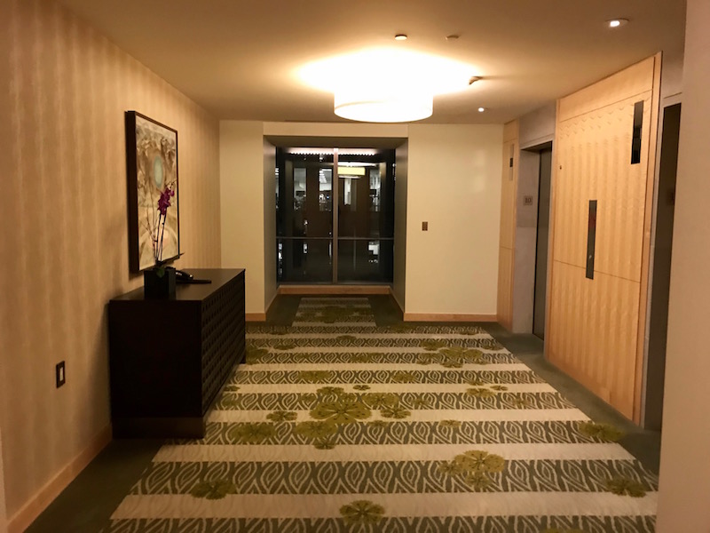 Four Seasons Hotel Seattle 10th Floor Elevator Lobby
